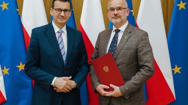 prof. Grzegorz Berendt otrzymał nominacje na członka Międzynarodowej Rady Oświęcimskiej z rąk premiera RP Mateusza Morawieckiego.