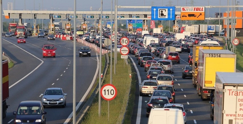 Autostrada A4 zablokowana w Gliwicach przed punktem poboru...