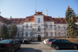 Rozpoczęła się rewaloryzacja budynku Urzędu Miasta w Brzegu. Efekty poznamy jeszcze w tym roku