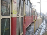KRÓTKO: 74-letni mężczyzna został potrącony przez tramwaj w centrum Zabrza