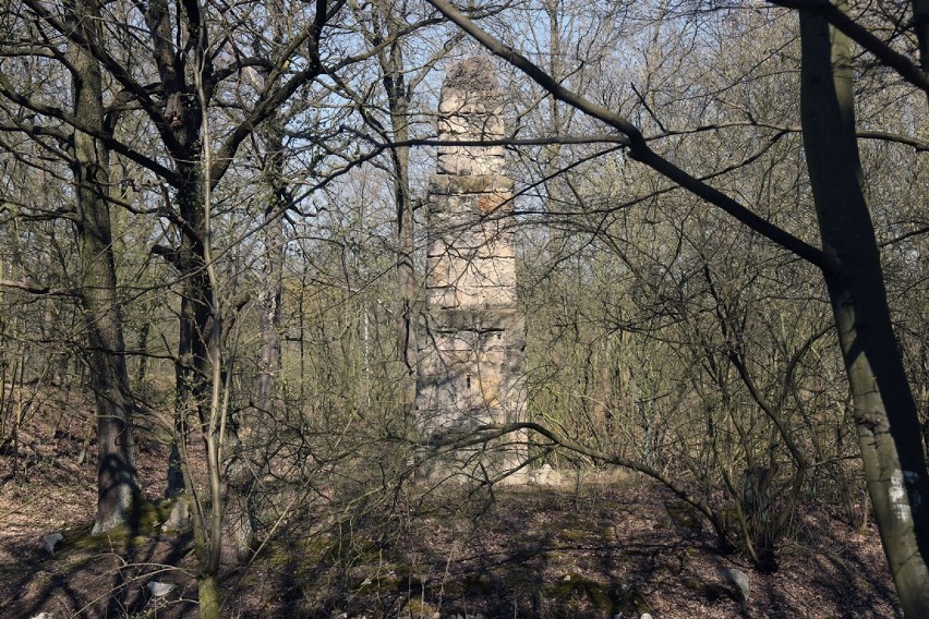 Zapomniany pomnik 2 Batalionu Pułku Grenadierów w Legnicy.