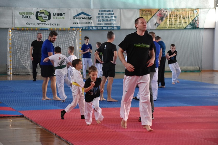 Sport w Śremie: rodzinny trening z grupą Wesołek Team
