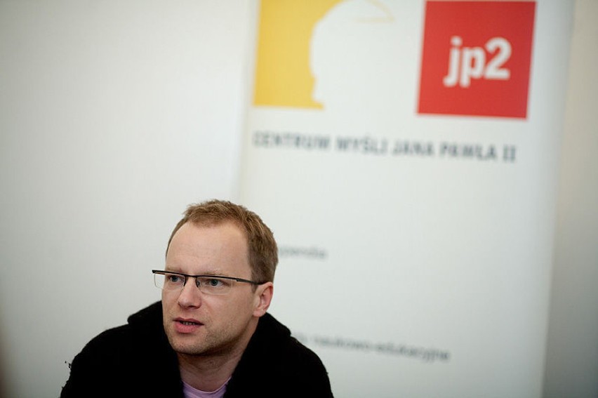 Maciej Stuhr: Chodzę do teatru jak zawodowa striptizerka