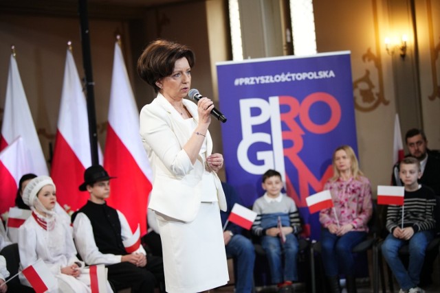 Minister Marlena Maląg spotkała się z mieszkańcami Ostrowa Wielkopolskiego.