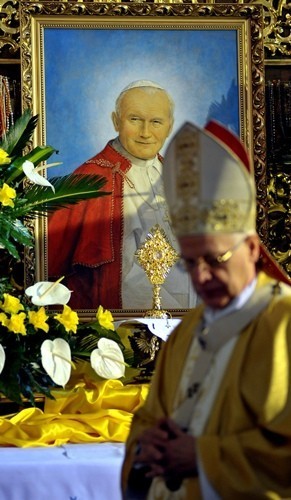 Relikwie błogosławionego Jana Pawła II w przemyskiej archikatedrze