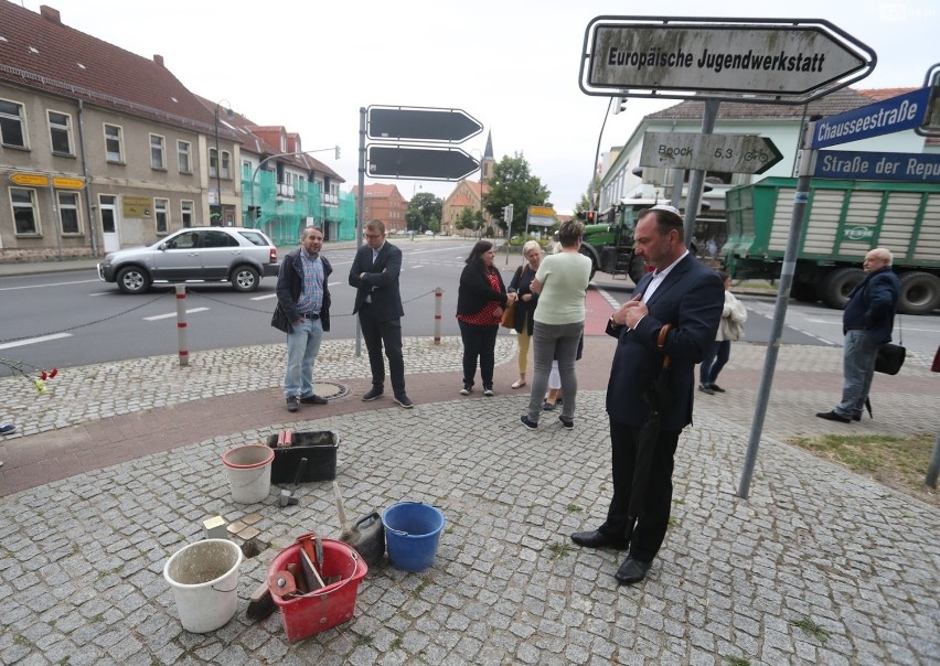 Upamiętnili mieszkańców Löcknitz żydowskiego pochodzenia [ZDJĘCIA]