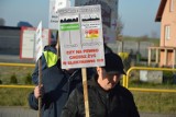 Wyczechowo. Protestowali przeciwko farmie wiatrowej i przeładowni odpadów