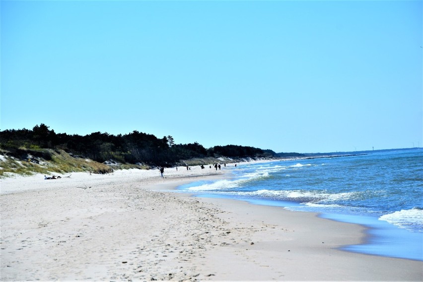 Bałtyk - plaża w Uzdrowisku Dąbki. To sanatorium dla rodzin z dziećmi