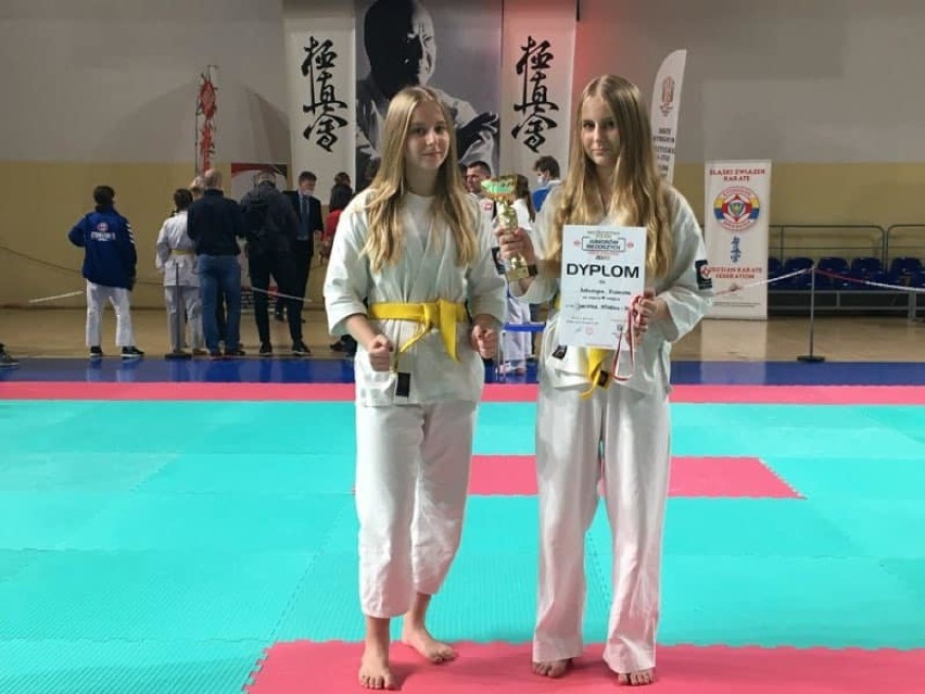 Katarzyna Pisarska z Przemyskiego Klubu Karate Kyokushin z brązowym medalem Mistrzostw Polski 