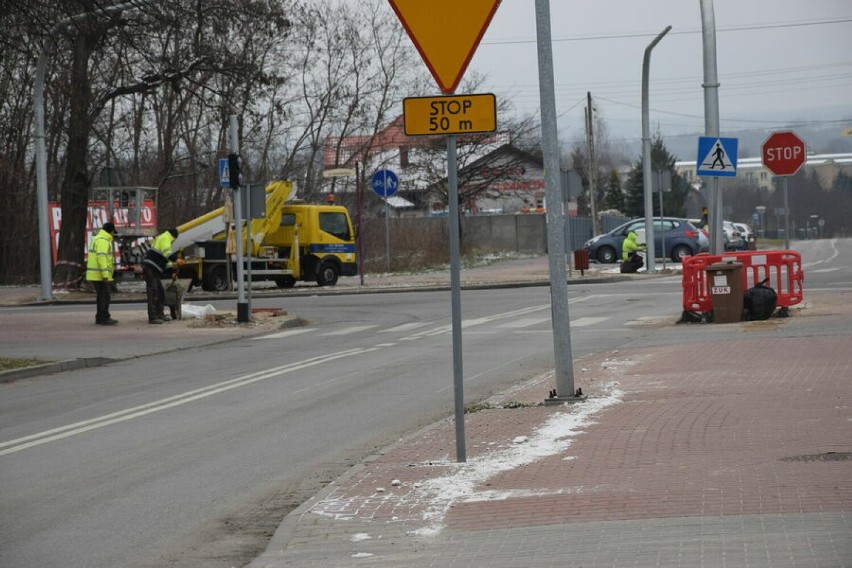 Trwa budowa sygnalizacji świetlnej na skrzyżowaniu ulic Inowłodzkiej, Skłodowskiej i św. Marka
