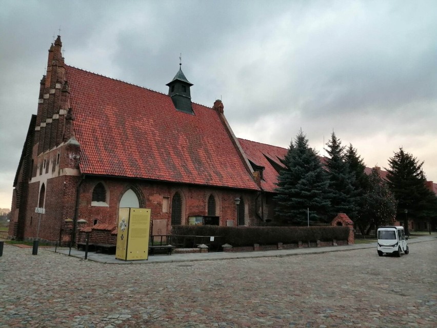 Malbork. Prace badawcze w Muzeum Zamkowym. Co skrywają posadzki w kościele św. Wawrzyńca? 