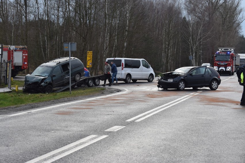 Wypadek na drodze krajowej nr 32 między Gubinem a Krosnem...