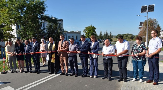 W miniony czwartek w gminie Wyryki oficjalnie oddano do użytku 6 nowych dróg, na które od lat czekali mieszkańcy. fot.