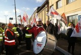 Huta Bankowa: pikieta w obronie miejsc pracy. Zarząd nie wyszedł do protestujących [ZDJĘCIA]