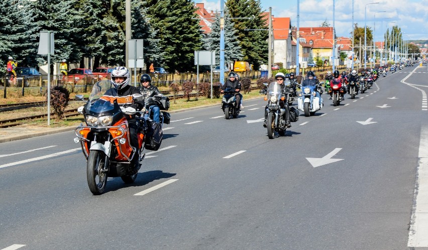 Setki motocyklistów zakończyło sezon w Grudziądzu [wideo, zdjęcia]