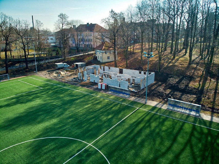 Remontują stadion sportowy w Żarowie (ZOBACZ ZDJĘCIA)