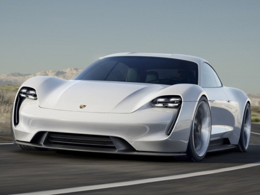 Elektryczne Porsche Mission-E trafia do produkcji!