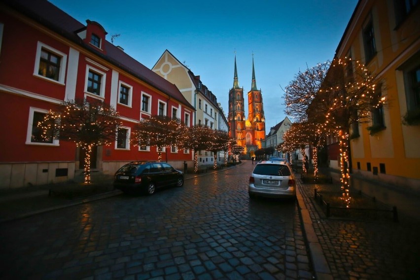 Na Ostrowie Tumskim, tuż przy placu Katedralnym...