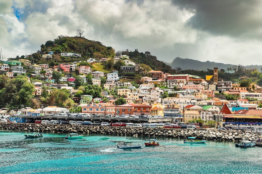 Grenada - 113 021 mieszkańców