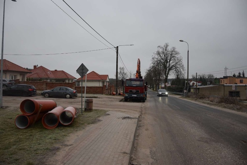 Remont ulicy Antoniewskiej w Skokach. Wznowiono prace. Są utrudnienia w ruchu