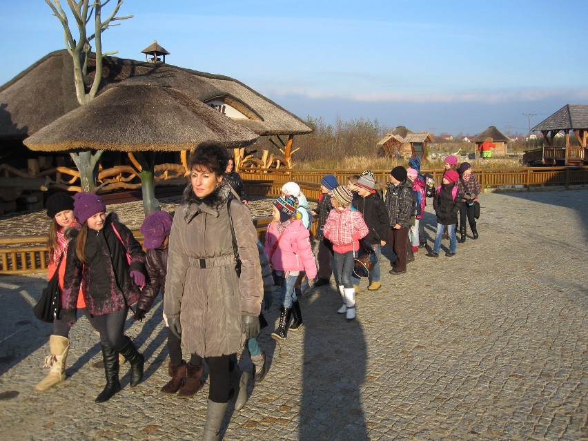 Dzieci w nagrodę za wygrany konkurs wyjechały do Parku Jurajskiego