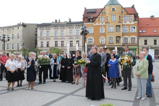 Rynek w Mikołowie: pomnik św. Wojciecha