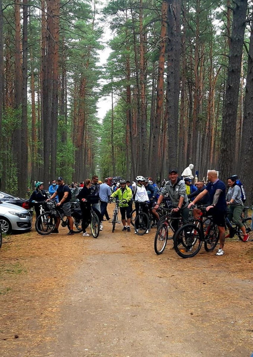 Bolszewo. Klub Rowerowy Cyklista wyruszył na trasę Piaśnickiego Rajdu Rowerowego| ZDJĘCIA