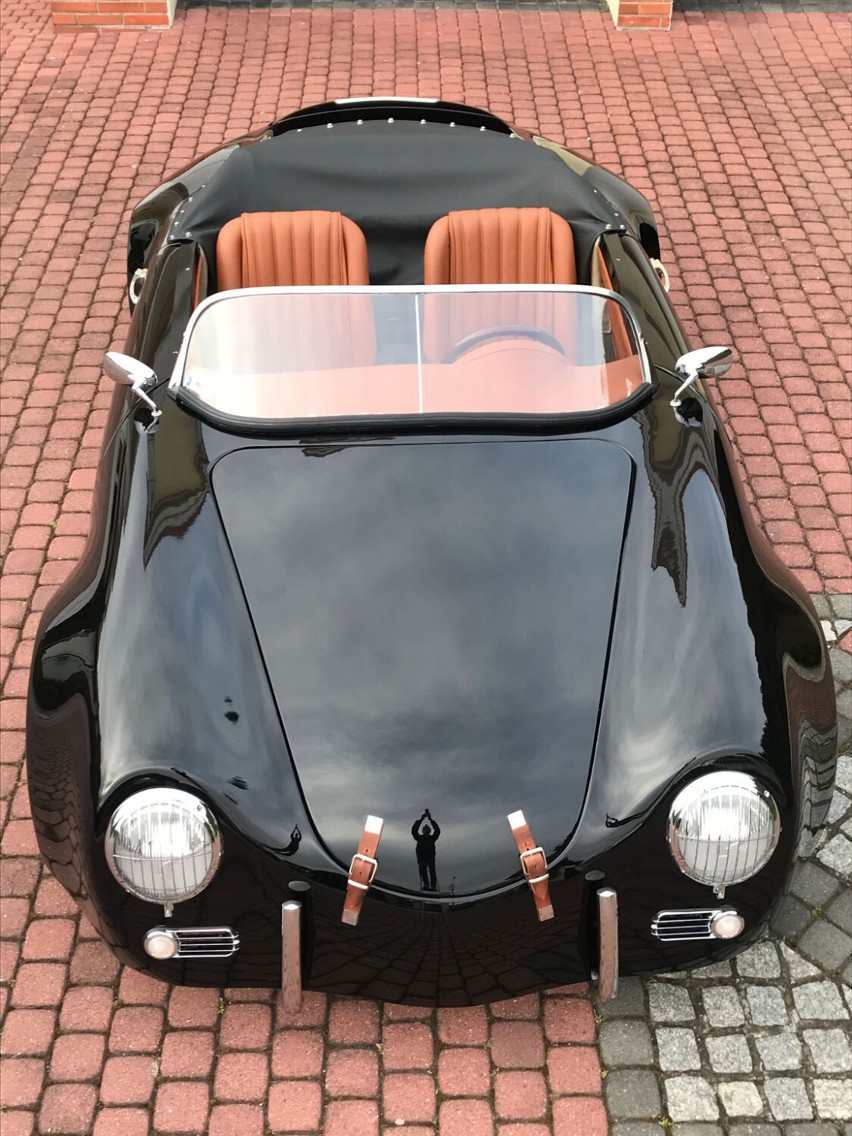 Replika Porsche 356
Przebieg: 2900 km
Pojemność: 1600...