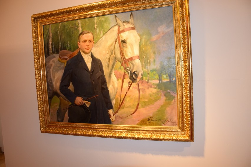 W Muzeum Okręgowym w Suwałkach można oglądać dzieła Juliusza i Wojciecha Kossaków [ZDJECIA]