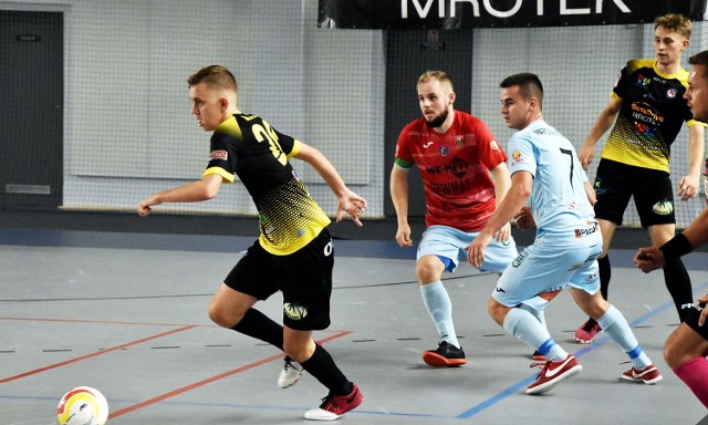 We-Met Futsal Club Kamienica Królewska okazał się zbyt wymagającym rywalem dla pilskiej drużyny. Wicelider zwyciężył 4:1