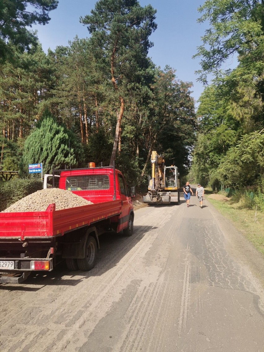 Trwa remont dróg w powiecie jarosławskim. Szybciej dojedziemy m.in. do Radawy [ZDJĘCIA]