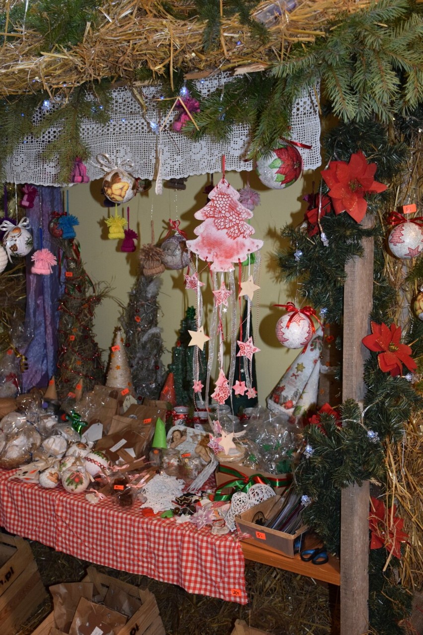 Charytatywny bazarek świąteczny w żłobku miejskim w Obornikach