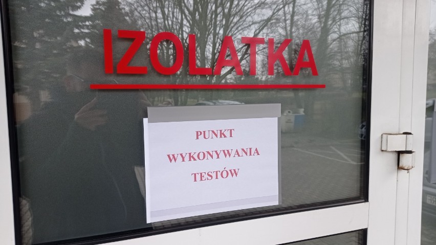 W Głogowie, w tym w MCZ, ruszyły szczepienia grupy 80+ -