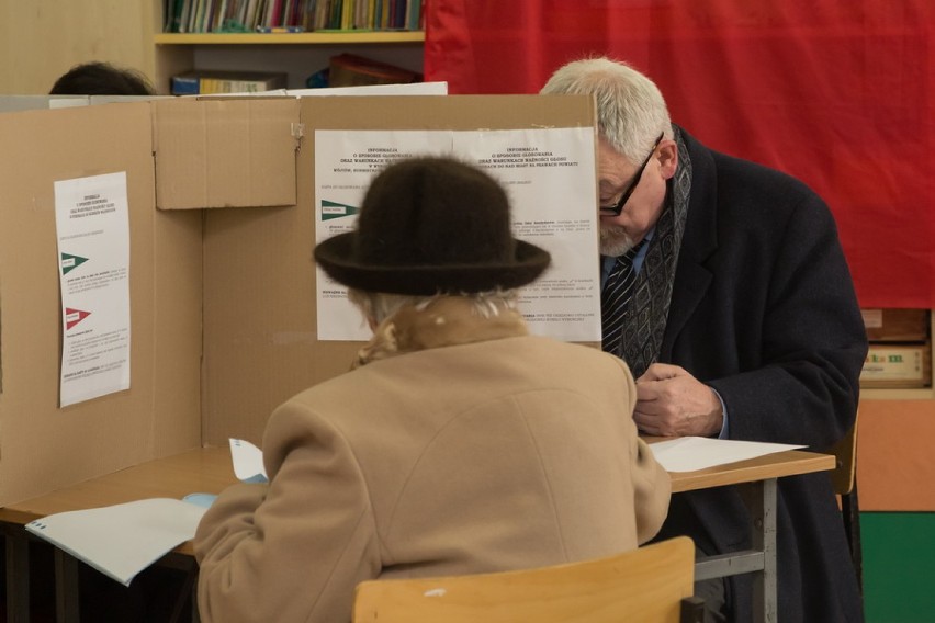 Wybory samorządowe 2014: prezydent Krakowa zagłosował [ZDJĘCIA, WIDEO]
