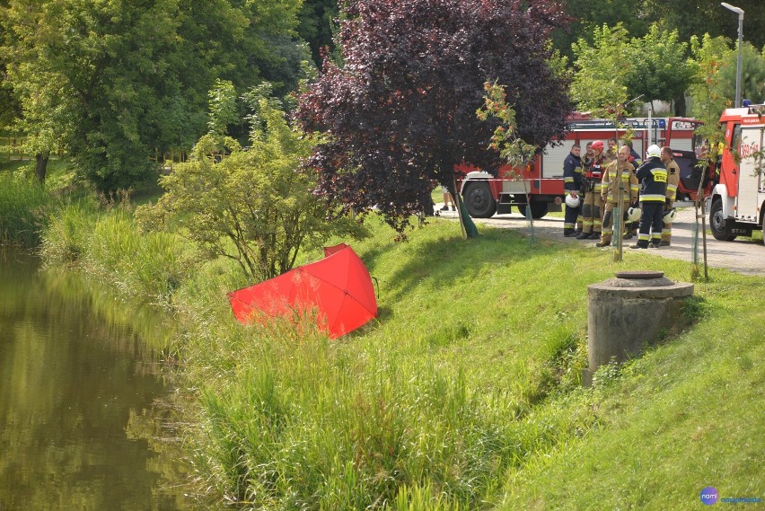 Tragedia w Lubrańcu. Z wody wyłowiono ciało młodego mężczyzny [zdjęcia]