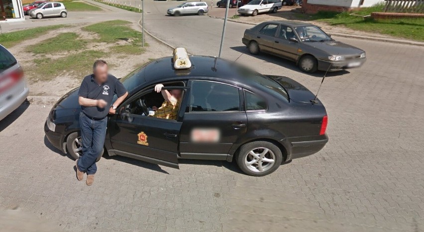 Mieszkańcy Łomży złapani na zdjęciu przez Google Street...