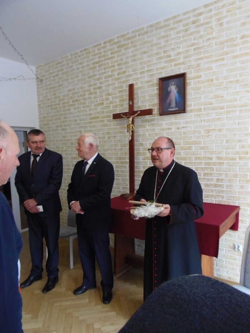 Biskup z wizytą w Domu Pomocy Społecznej we Wronińcu [ZDJĘCIA]
