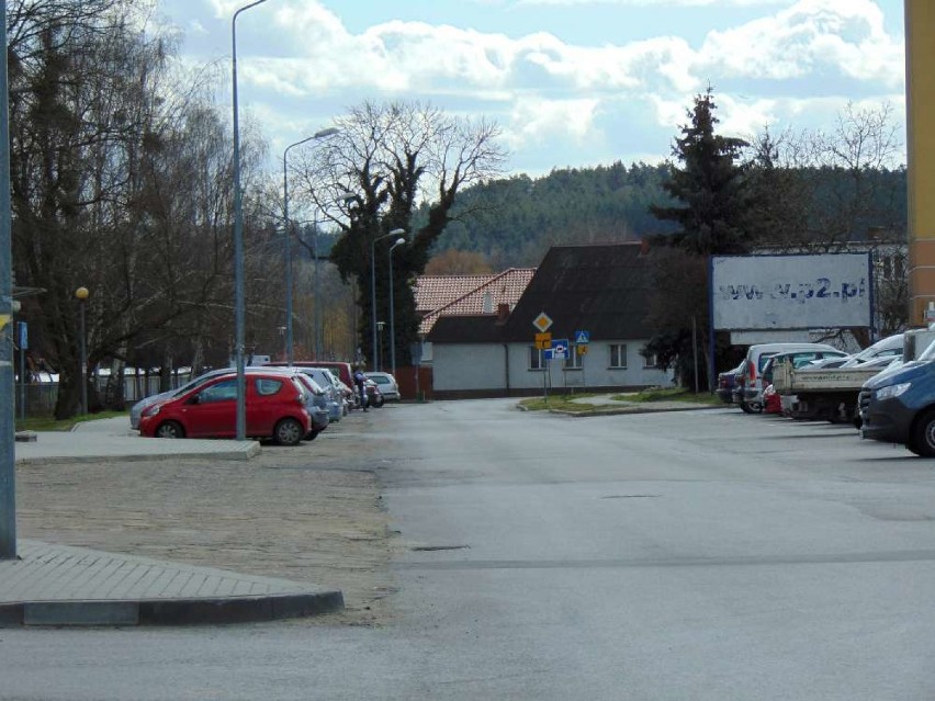 Chodzież w czasie epidemii. Opustoszałe ulice - niespotykany dotąd widok [ZDJĘCIA]