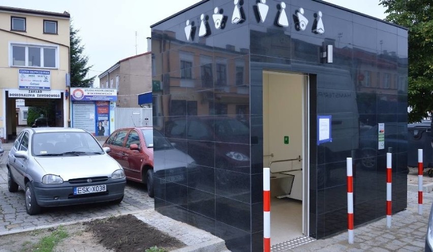 Czy opłacało się budować trzy supernowoczesne toalety w Skierniewicach 