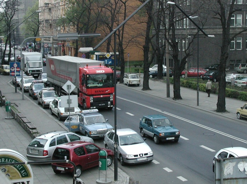 Zobacz kolejne zdjęcia. Przesuwaj zdjęcia w prawo - naciśnij...