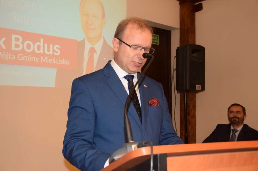 Leszek Bodus na konferencji prasowej zaprezentował kandydatów na radnych w gminie Mieścisko
