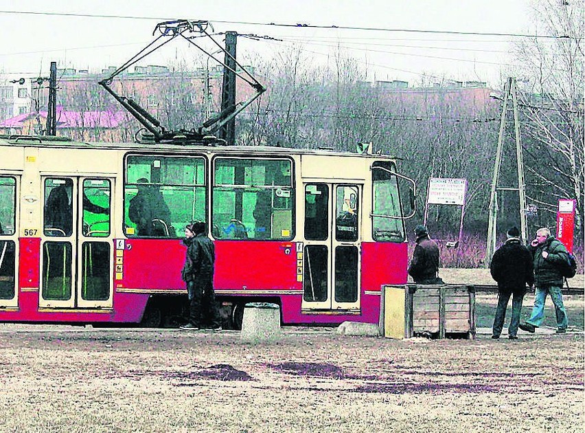 1962: Kazimierz
Odcinek torów z Porąbki do Kazimierza oddano...