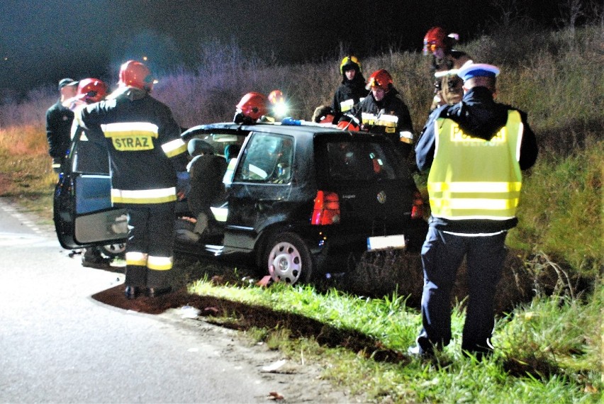 Tczew: policjanci wyjaśniają okoliczności wypadku w Szpęgawie [ZDJĘCIA]