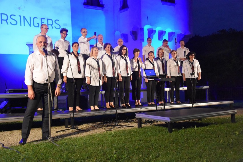 Tego jeszcze nie było! Nocny koncert chóru Belfersingers w kasztelu. Słuchacze poznali piosenki z nowej płyty [ZDJĘCIA]