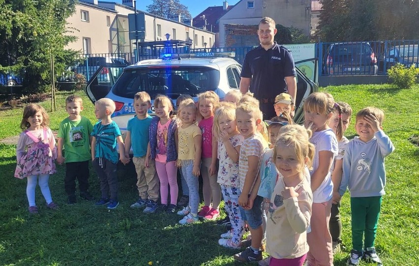 W ramach akcji policjanci odwiedzili dzieci z Przedszkola nr...