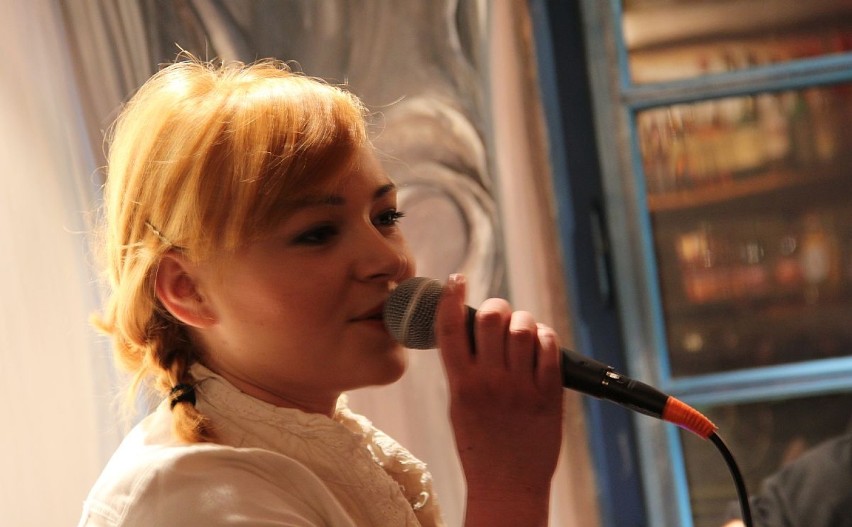 Michalinę Malinowską, wokalistkę znaną pod pseudonimem Nova...