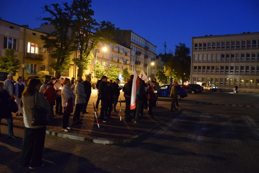 Protest KOD-u pod częstochowskimi sądami FOTO