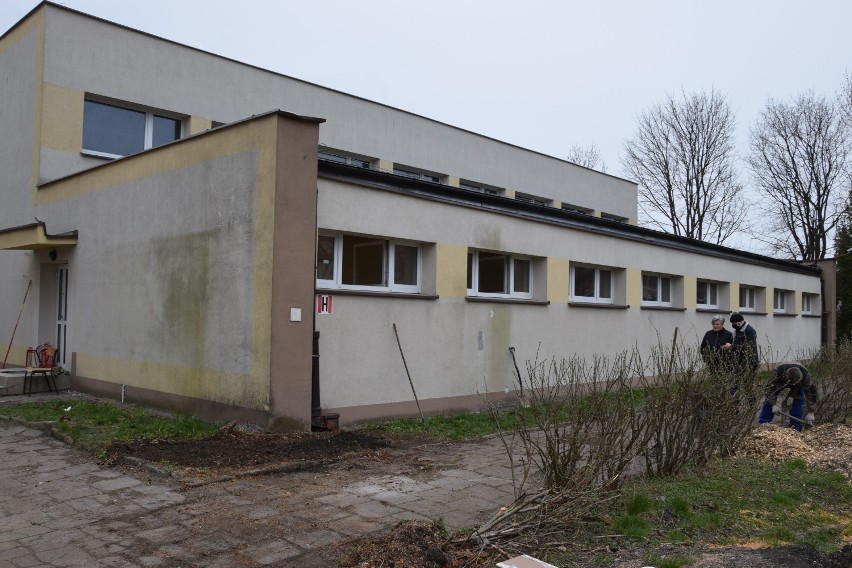 Dawna "budowlanka" w Szczecinku szykuje się na masowe szczepienia. Tak to wygląda na dziś [zdjęcia]