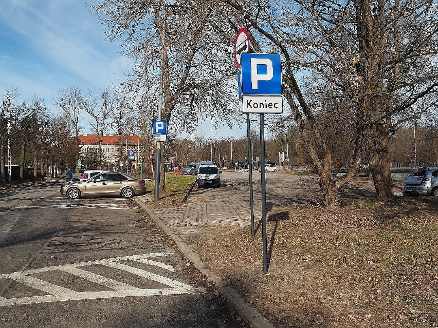 Jest pomysł na parking dla łodzian i turystów! Łódzkie zoo chce wydzierżawić teren przy ul. Krakowskiej i przeznaczyć go na parking