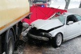 Tragiczny wypadek. 37-letnia pasażerka BMW nie żyje [zdjęcia]
